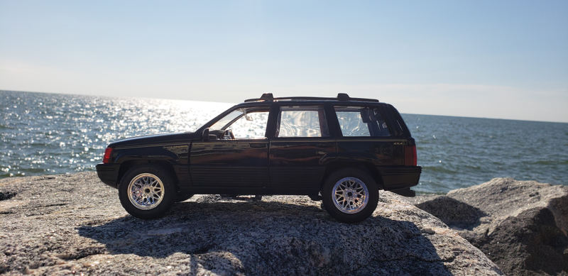 Illustration for article titled Jeep Grand CherokeeĀ
